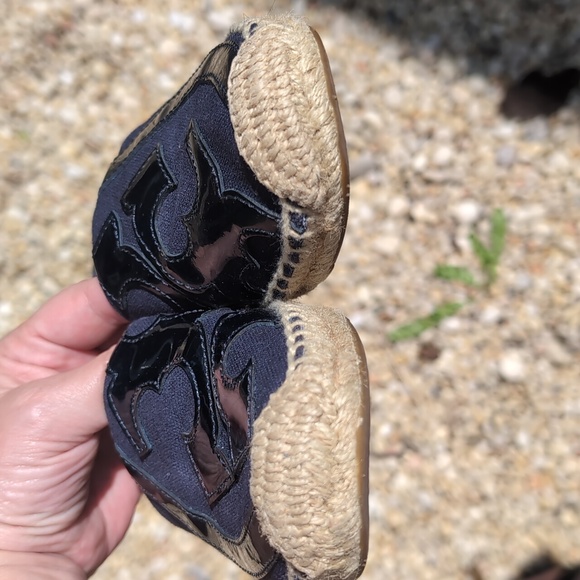 Like New Tory Burch Navy Espadrilles, Sz 6M. - Picture 2 of 7